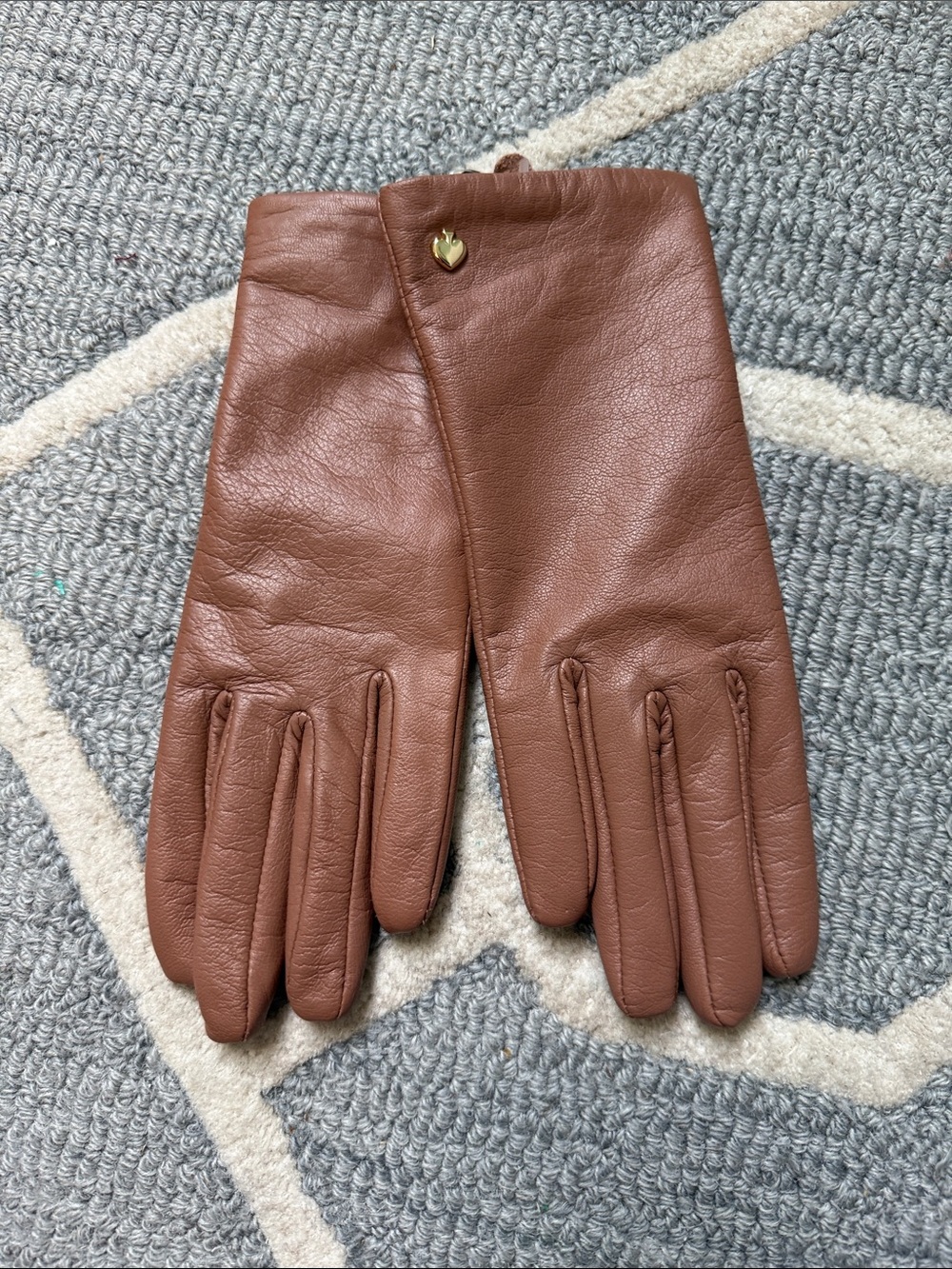 Kate Spade Cognac Goat Leather Spade Logo Gloves Brown Size S NWT